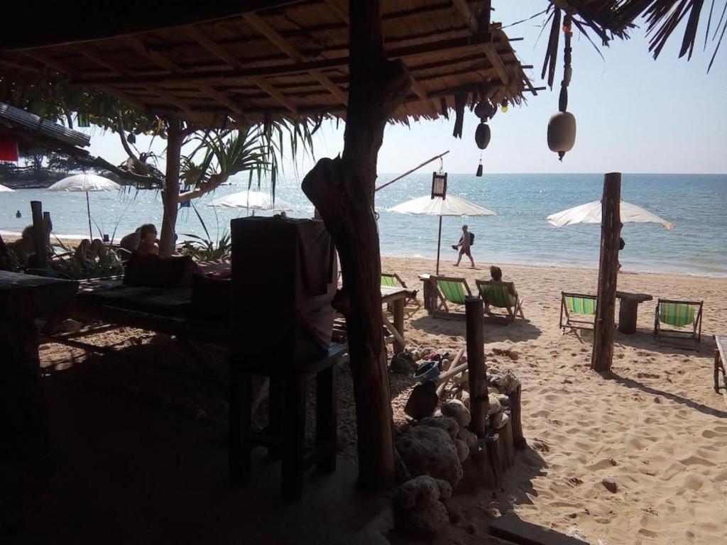 Relax Beach House Hotel Koh Lanta Ngoại thất bức ảnh