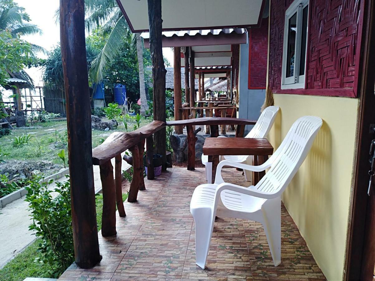 Relax Beach House Hotel Koh Lanta Ngoại thất bức ảnh